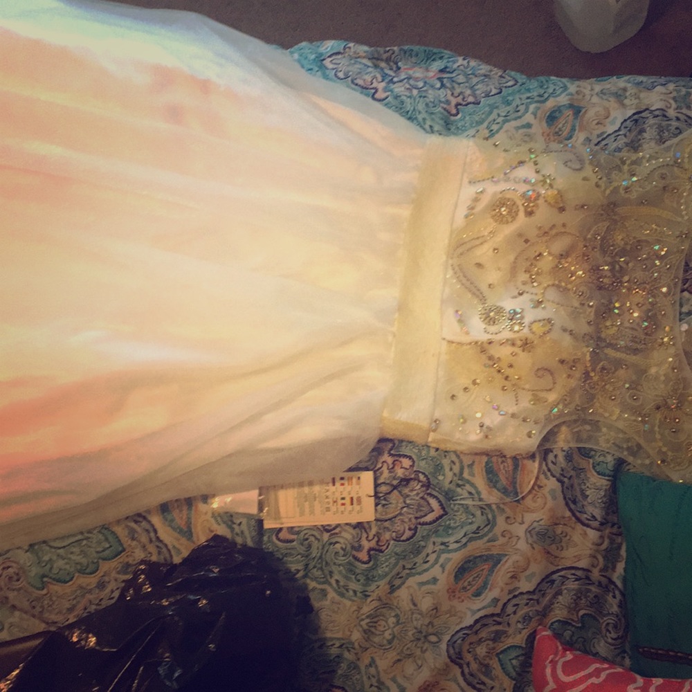 Wedding dress